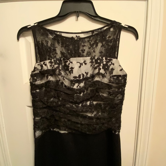 JS Collections Gown - Picture 3 of 9